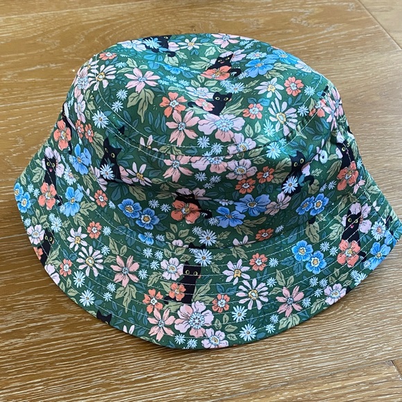 Floral Cat Print Bucket Hat - Picture 2 of 8